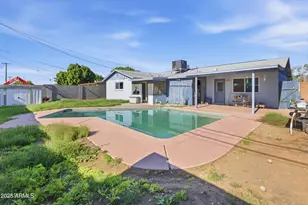 857 E Buffalo St, Chandler, AZ 85225 - Photo 28