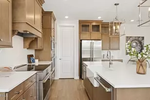 8022 W Royal Palm Rd, Peoria, AZ 85345 - Photo 6