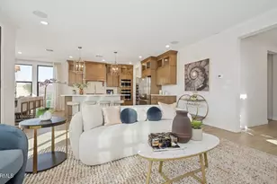 8022 W Royal Palm Rd, Peoria, AZ 85345 - Photo 12