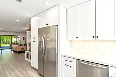 7602 E Northland Drive, Scottsdale, AZ 85251 - Photo 8