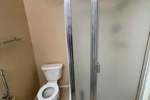 330 E Desert Dr, Phoenix, AZ 85042 - Photo 20