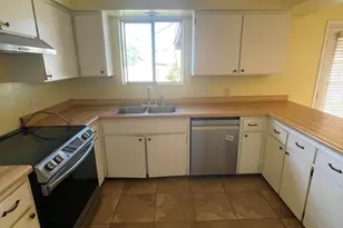 330 E Desert Dr, Phoenix, AZ 85042 - Photo 6