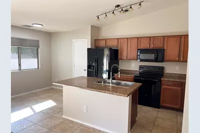 9847 W Lone Cactus Drive, Peoria, AZ 85382 - Photo 10