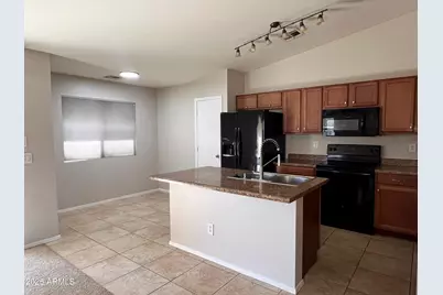 9847 W Lone Cactus Drive, Peoria, AZ 85382 - Photo 2