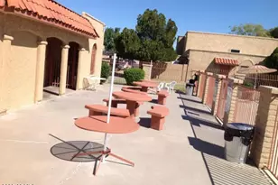 948 S Alma School Rd, Mesa, AZ 85210 - Photo 30