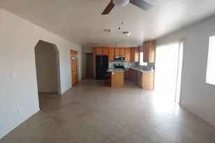 568 W Caroline Ln, Chandler, AZ 85225 - Photo 6