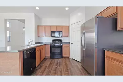 1006 S 202nd Lane, Buckeye, AZ 85326 - Photo 10