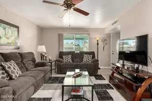 11247 N 109th Ave, Sun City, AZ 85351 - Photo 8