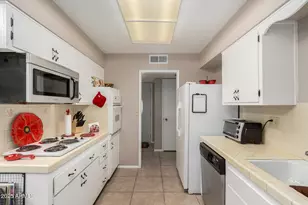 11247 N 109th Ave, Sun City, AZ 85351 - Photo 16