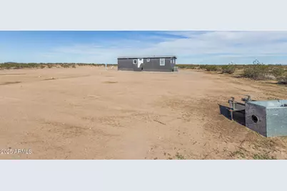 35353 W Wier Avenue, Tonopah, AZ 85354 - Photo 2