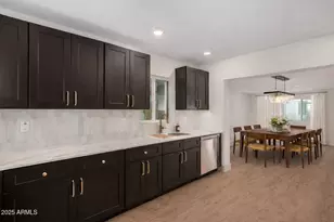 385 E Clarendon Ave, Phoenix, AZ 85012 - Photo 4