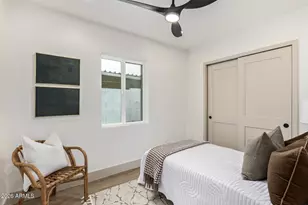 385 E Clarendon Ave, Phoenix, AZ 85012 - Photo 14