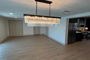 385 E Clarendon Ave, Phoenix, AZ 85012 - Photo 10