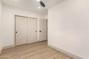 385 E Clarendon Ave, Phoenix, AZ 85012 - Photo 16