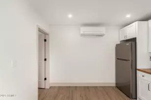 385 E Clarendon Ave, Phoenix, AZ 85012 - Photo 30