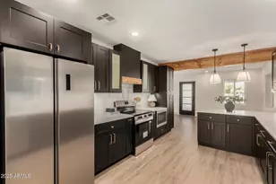 385 E Clarendon Ave, Phoenix, AZ 85012 - Photo 2