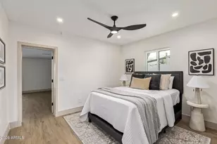 385 E Clarendon Ave, Phoenix, AZ 85012 - Photo 22