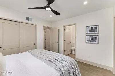 385 E Clarendon Avenue, Phoenix, AZ 85012 - Photo 24