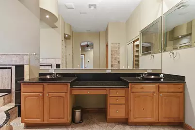 5627 N 83rd Lane, Glendale, AZ 85303 - Photo 32