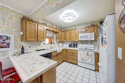 2917 E Highland Avenue, Phoenix, AZ 85016 - Photo 18