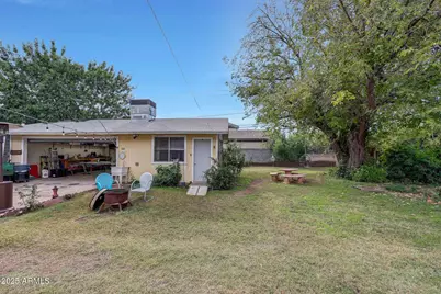 2917 E Highland Avenue, Phoenix, AZ 85016 - Photo 4