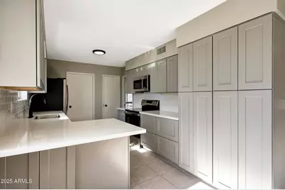 10922 W El Capitan Circle, Sun City, AZ 85351 - Photo 16