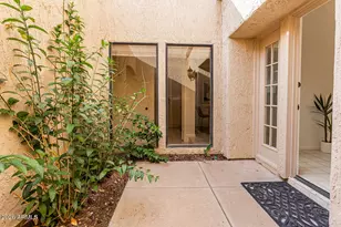 2626 E Arizona Biltmore Cir, Phoenix, AZ 85016 - Photo 2
