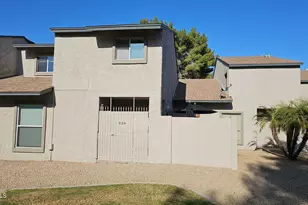 239 E Betty Elyse Ln, Phoenix, AZ 85022 - Photo 10