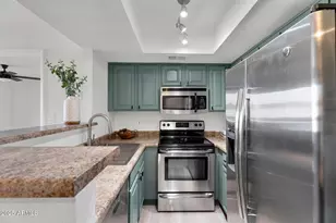 3601 W Tierra Buena Ln, Phoenix, AZ 85053 - Photo 8