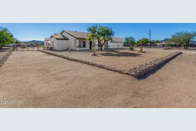 711 E Cloud Road, Phoenix, AZ 85086 - Photo 12