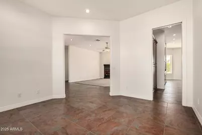 711 E Cloud Road, Phoenix, AZ 85086 - Photo 12
