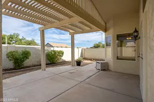 10622 W Mohawk Ln, Peoria, AZ 85382 - Photo 22