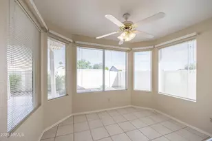 10622 W Mohawk Ln, Peoria, AZ 85382 - Photo 4