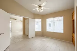 10622 W Mohawk Ln, Peoria, AZ 85382 - Photo 16
