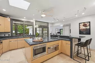 6001 N 2nd Ave, Phoenix, AZ 85013 - Photo 2