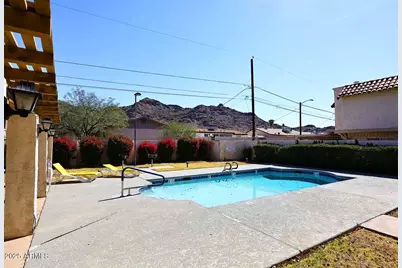 8819 N 12th Place, Phoenix, AZ 85020 - Photo 10