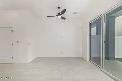 3109 N 39th Street #09, Phoenix, AZ 85018 - Photo 10