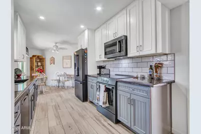 10306 W Hutton Drive, Sun City, AZ 85351 - Photo 2