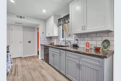 10306 W Hutton Drive, Sun City, AZ 85351 - Photo 24