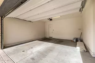 1970 W Desert Hollow Dr, Phoenix, AZ 85085 - Photo 32