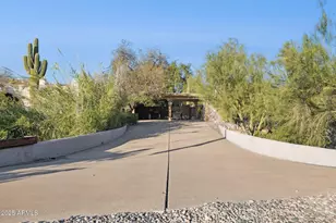 1720 E Pleasant Dr, Phoenix, AZ 85020 - Photo 14