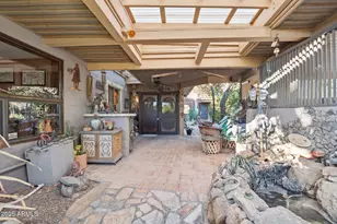 1720 E Pleasant Dr, Phoenix, AZ 85020 - Photo 16