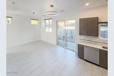 3109 N 39th Street #07, Phoenix, AZ 85018 - Photo 8