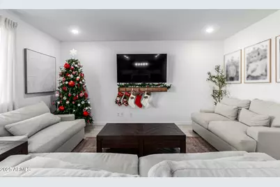 17034 W Seldon Lane, Waddell, AZ 85355 - Photo 6