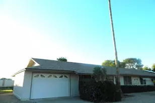 18842 N Lakeforest Dr, Sun City, AZ 85373 - Photo 2