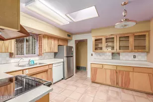 320 E Orange Dr, Casa Grande, AZ 85122 - Photo 12