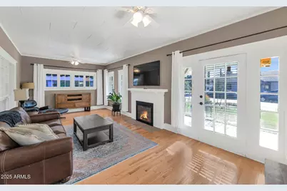 60 E Hoover Avenue, Phoenix, AZ 85004 - Photo 4