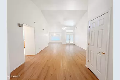 6273 W Louise Drive, Glendale, AZ 85310 - Photo 4