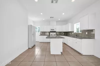 5338 N 21st Avenue, Phoenix, AZ 85015 - Photo 16