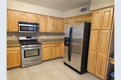 16833 W Bradford Way, Surprise, AZ 85374 - Photo 8